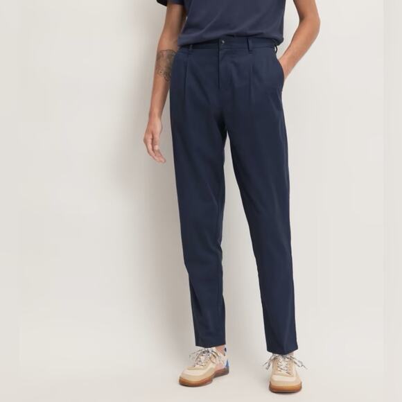 Everlane The Organic Cotton Pleated Chino in deep navy Size 35x30 - Picture 1 of 10